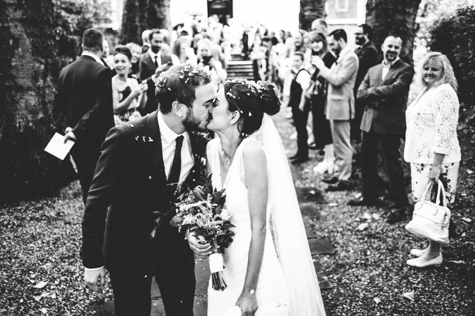 halfpenny london, halfpenny bride, halfpenny wedding dress, hampton court house, barney walters photography