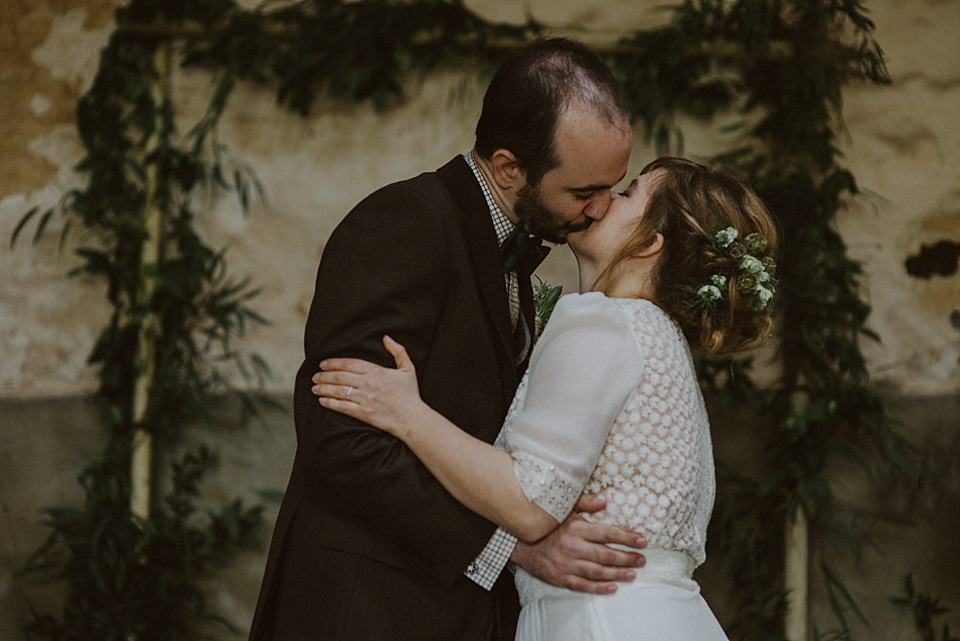 french bride, farm wedding, farmyard wedding, rustic wedding, kitchener photography