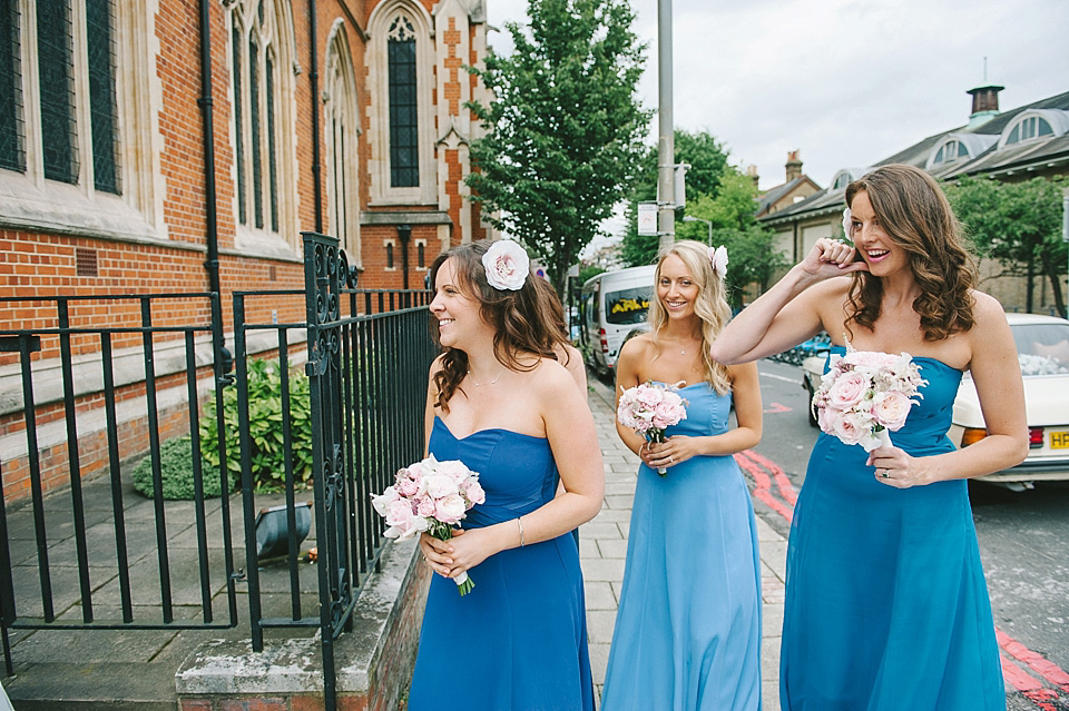 naomi neoh wedding dress, riverside weddingi, london wedding, summer wedding, ellie gillard photography