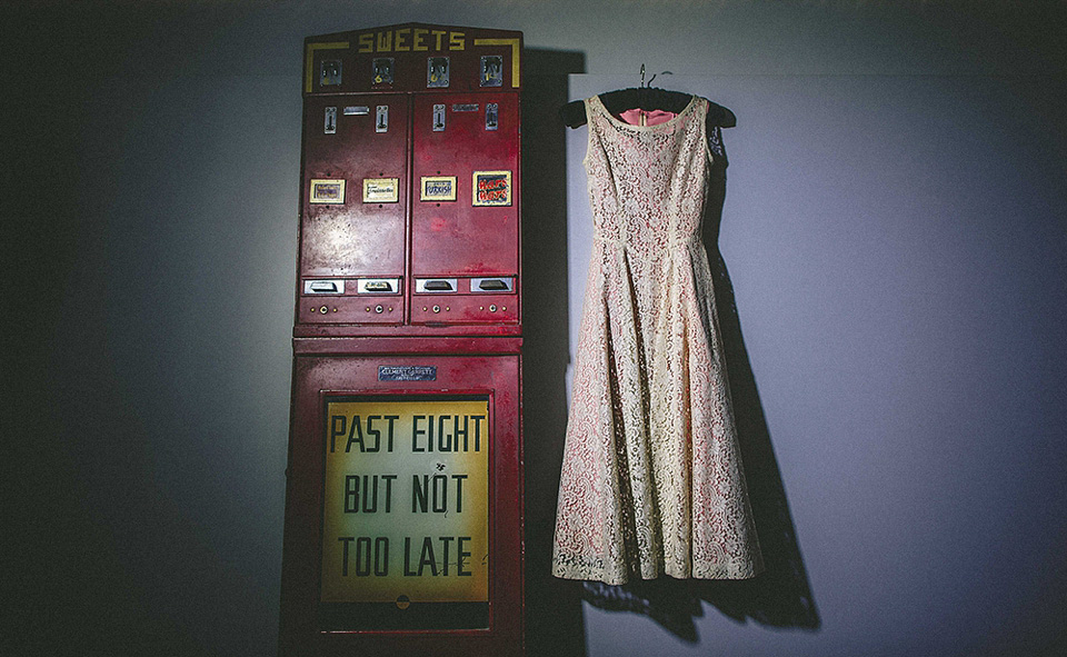 miki photography, elizabeth avey, vintage wedding dress, 1950s vintage, stoke newington town hall weddings, the pheasant pub wedding reception