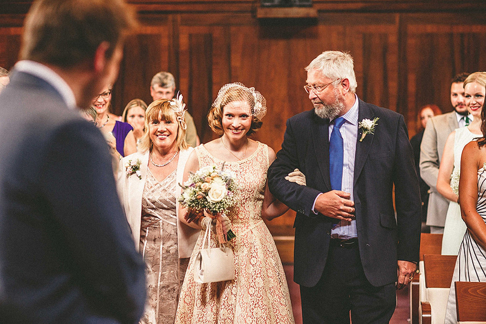 miki photography, elizabeth avey, vintage wedding dress, 1950s vintage, stoke newington town hall weddings, the pheasant pub wedding reception