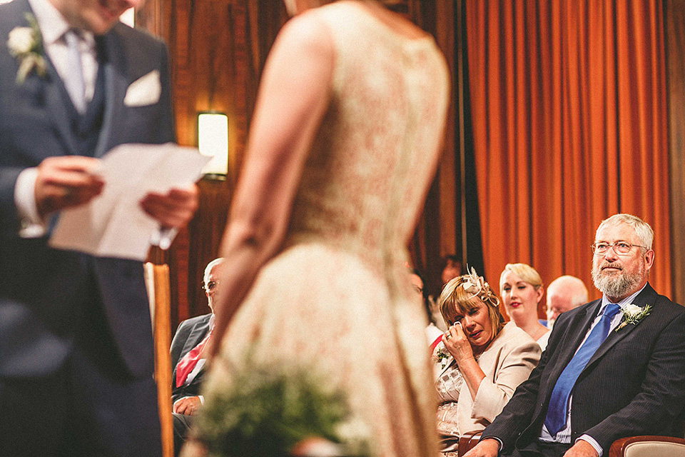 miki photography, elizabeth avey, vintage wedding dress, 1950s vintage, stoke newington town hall weddings, the pheasant pub wedding reception