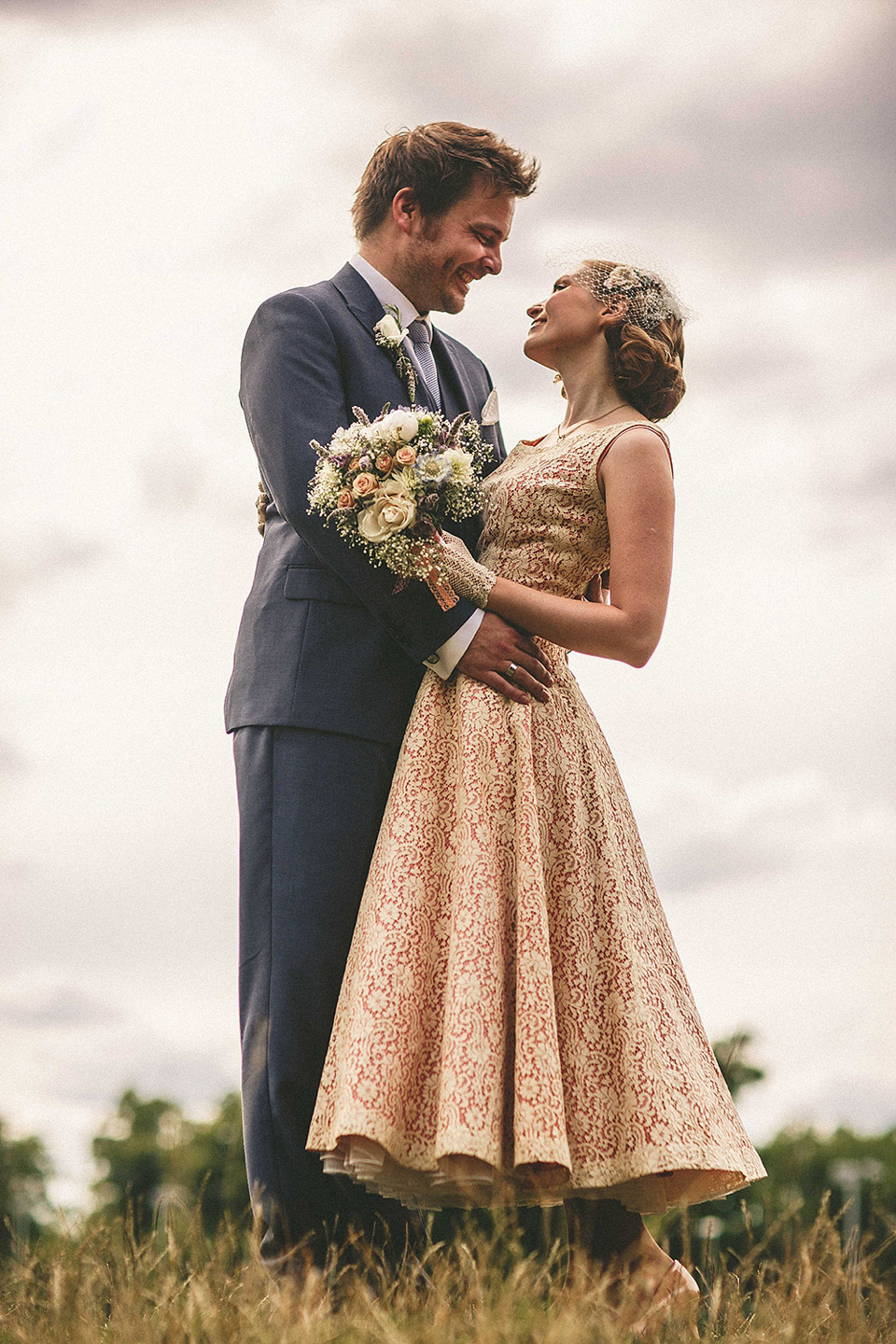 miki photography, elizabeth avey, vintage wedding dress, 1950s vintage, stoke newington town hall weddings, the pheasant pub wedding reception