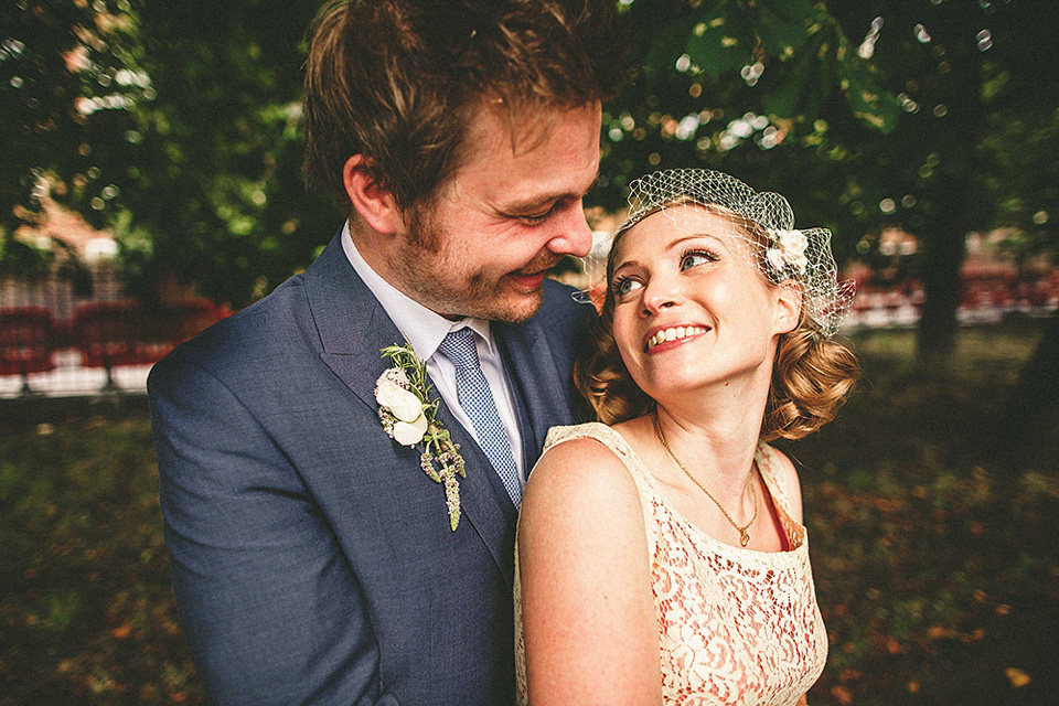 miki photography, elizabeth avey, vintage wedding dress, 1950s vintage, stoke newington town hall weddings, the pheasant pub wedding reception