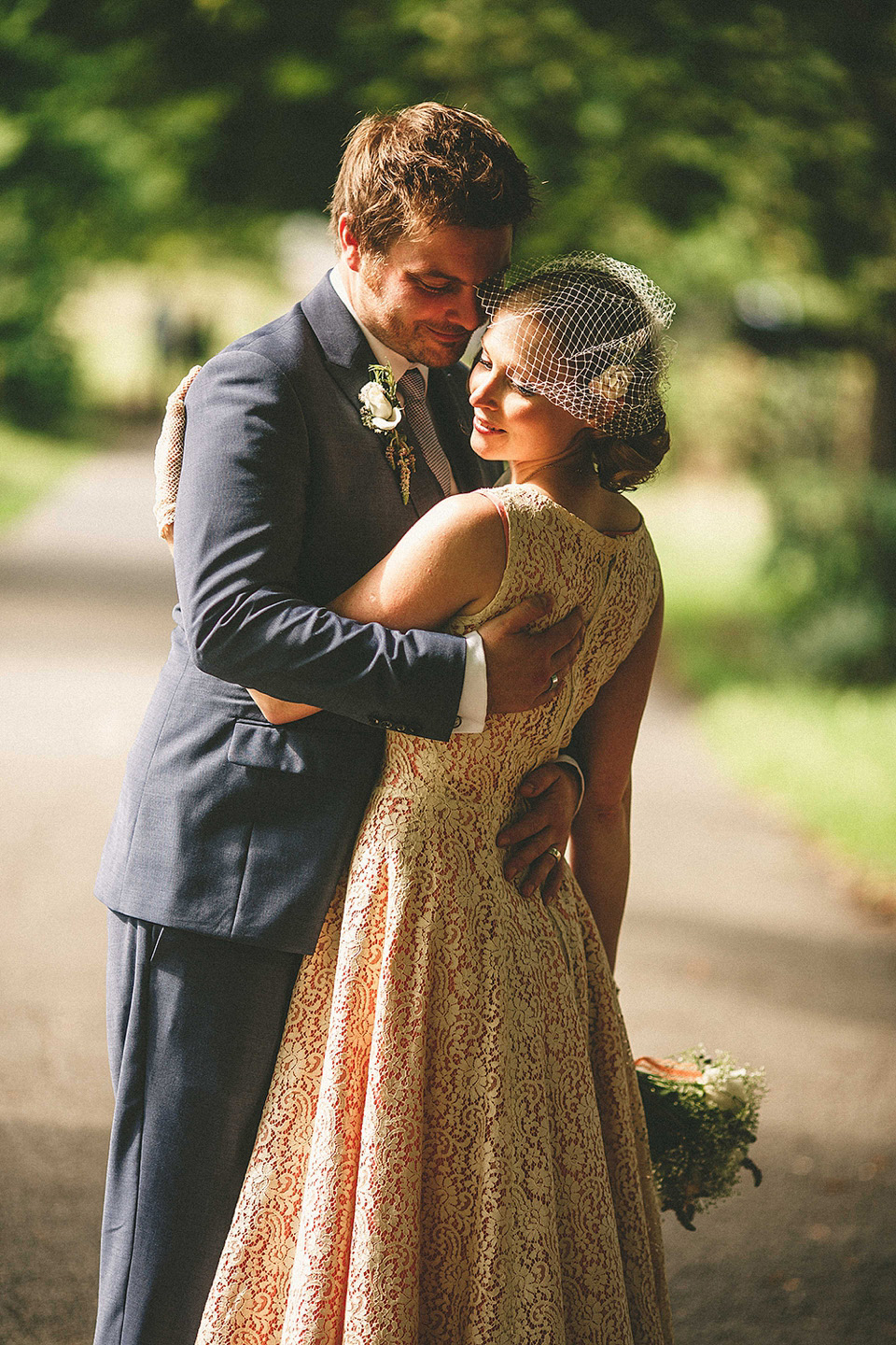 miki photography, elizabeth avey, vintage wedding dress, 1950s vintage, stoke newington town hall weddings, the pheasant pub wedding reception