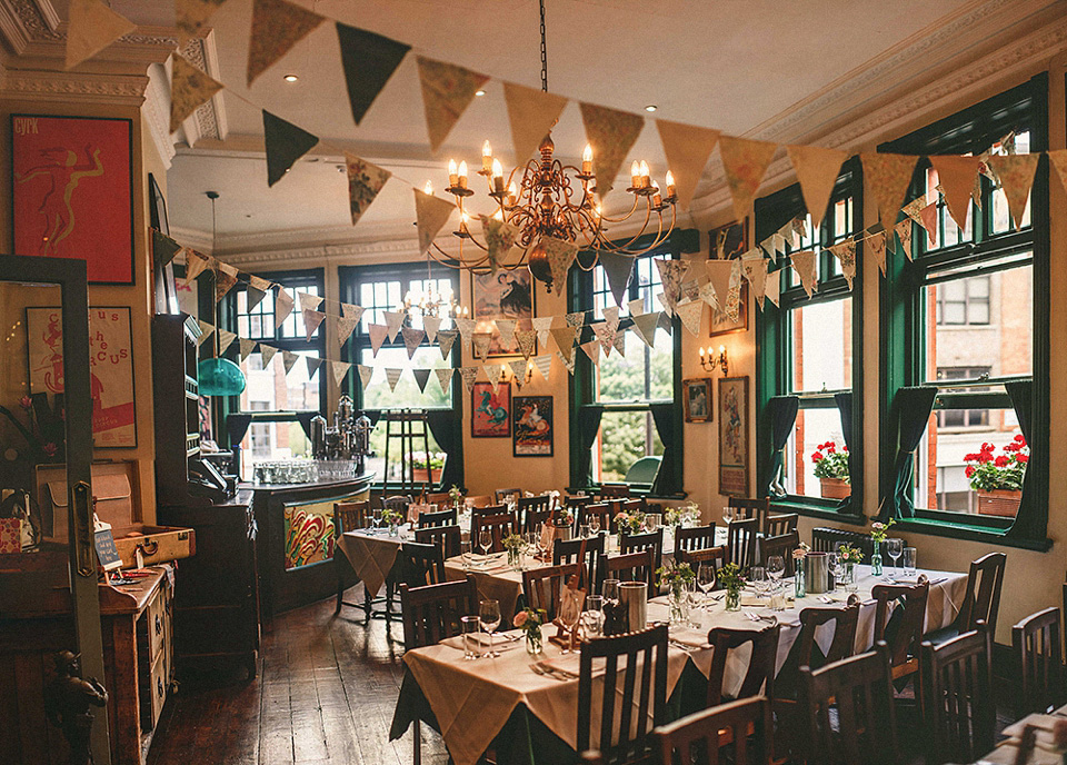 miki photography, elizabeth avey, vintage wedding dress, 1950s vintage, stoke newington town hall weddings, the pheasant pub wedding reception