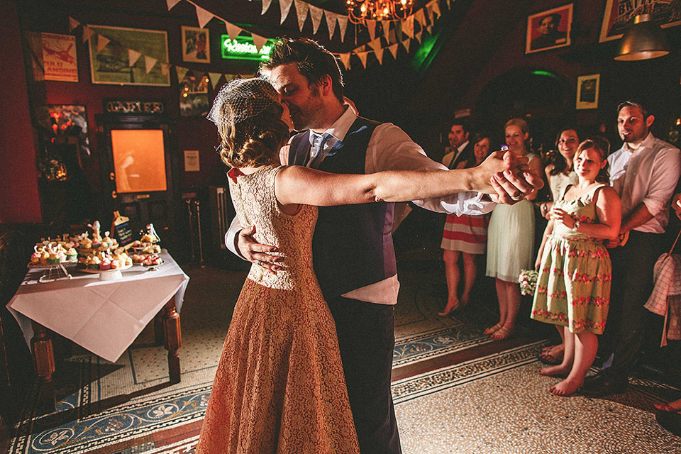 miki photography, elizabeth avey, vintage wedding dress, 1950s vintage, stoke newington town hall weddings, the pheasant pub wedding reception