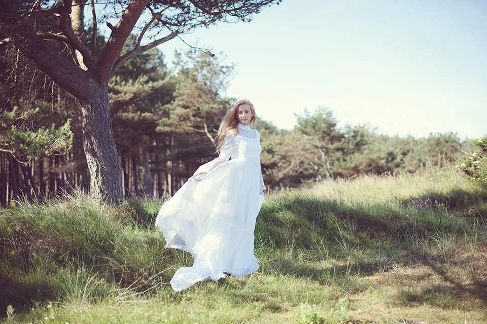 vintage wedding dresses, scottish vintage wedding dreseses, cover vintage, green photography, eco wedding, eco friendly weddings, boho bride, bohemian bride