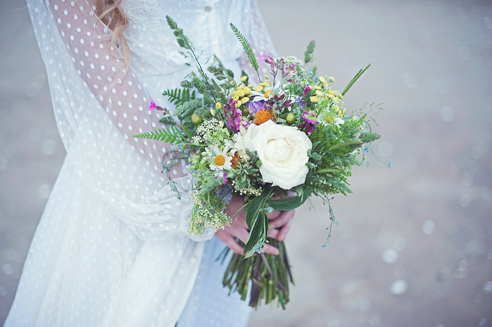 vintage wedding dresses, scottish vintage wedding dreseses, cover vintage, green photography, eco wedding, eco friendly weddings, boho bride, bohemian bride