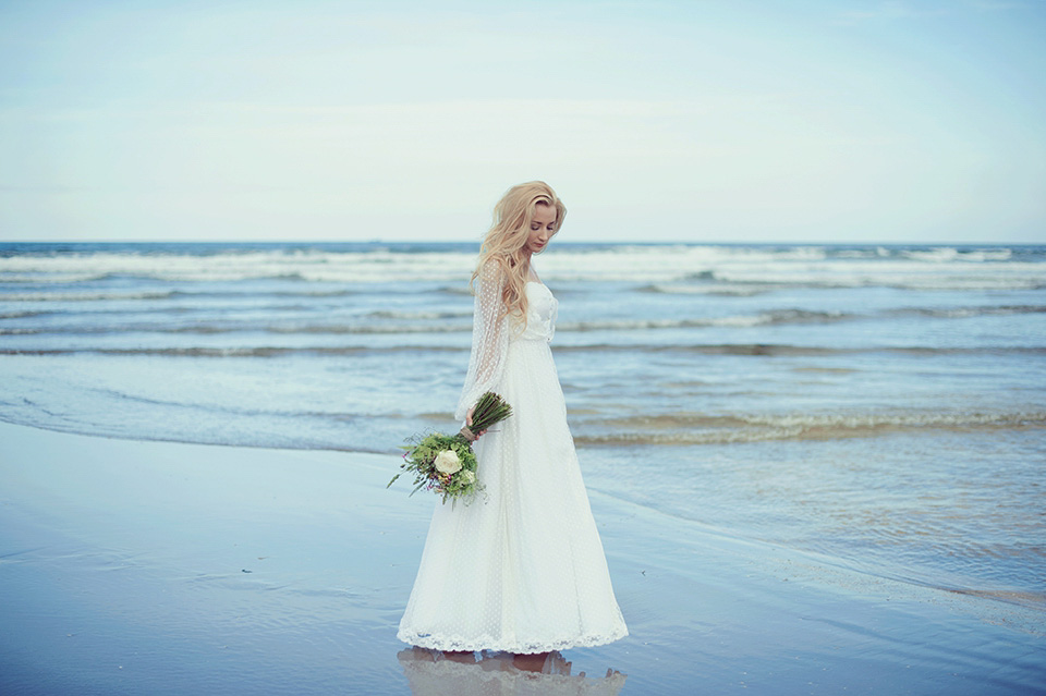 vintage wedding dresses, scottish vintage wedding dreseses, cover vintage, green photography, eco wedding, eco friendly weddings, boho bride, bohemian bride