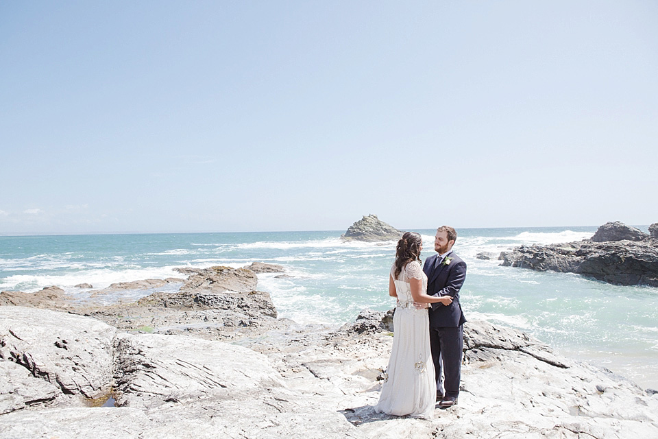 wpid292998 jenny packham indian bride cornish seaside wedding 22