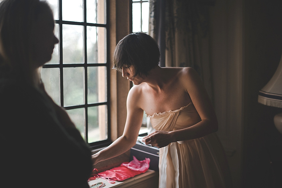 maxmara wedding, scottish wedding, flower circlet, pyrus flowers, gean house weddings, anna urgan photography