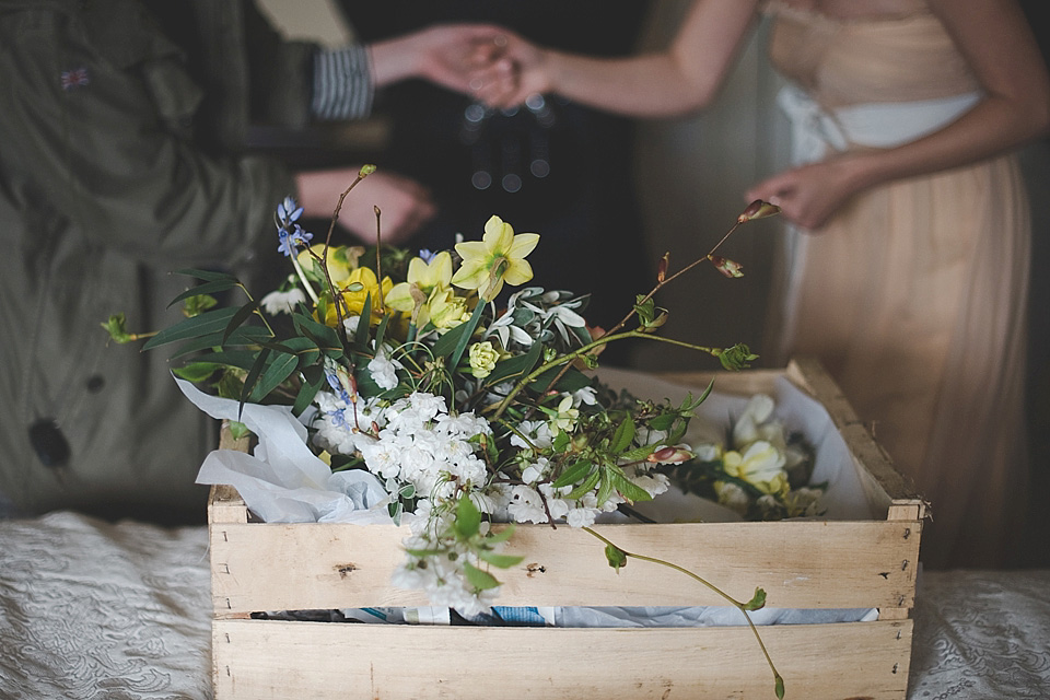 maxmara wedding, scottish wedding, flower circlet, pyrus flowers, gean house weddings, anna urgan photography