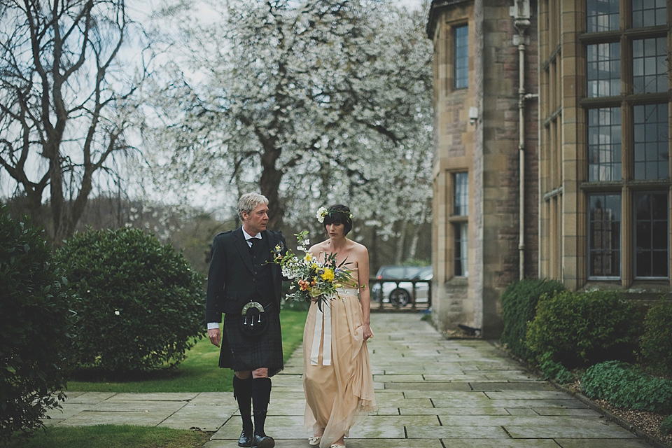 maxmara wedding, scottish wedding, flower circlet, pyrus flowers, gean house weddings, anna urgan photography