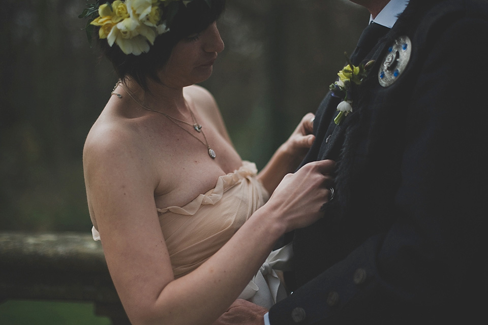 maxmara wedding, scottish wedding, flower circlet, pyrus flowers, gean house weddings, anna urgan photography