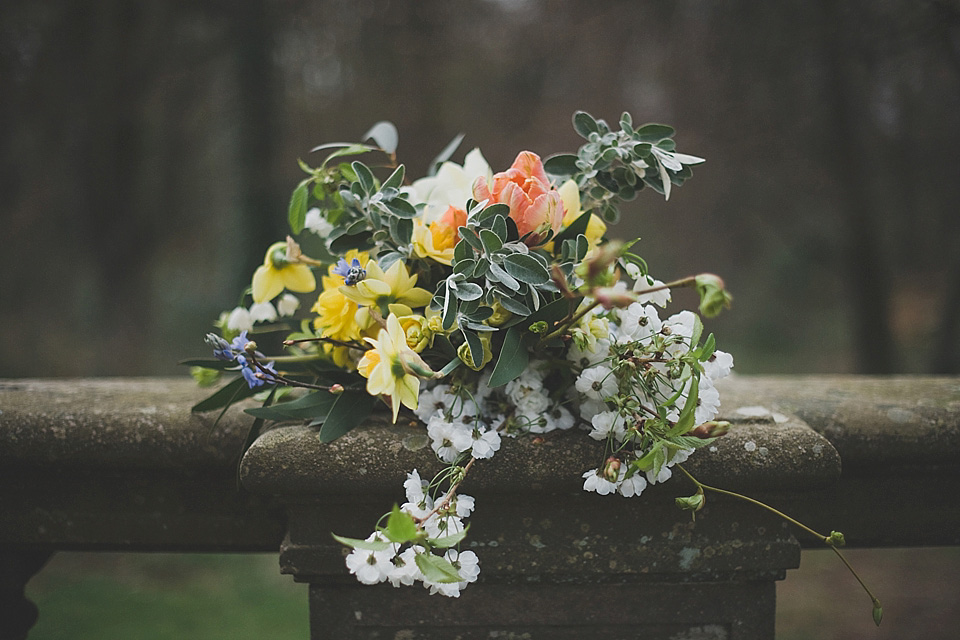 maxmara wedding, scottish wedding, flower circlet, pyrus flowers, gean house weddings, anna urgan photography