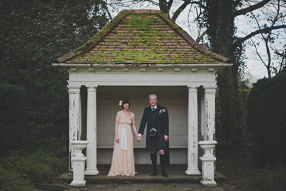 maxmara wedding, scottish wedding, flower circlet, pyrus flowers, gean house weddings, anna urgan photography