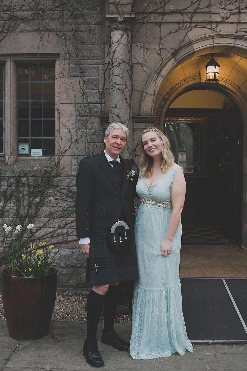 maxmara wedding, scottish wedding, flower circlet, pyrus flowers, gean house weddings, anna urgan photography