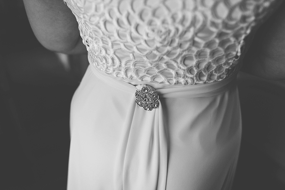 wpid294080 Ben de Lisi wedding dress spring barn wedding 13 - Ben de Lisi for a High Street Bride and her Delightful DIY Spring Barn Wedding wpid294080 Ben de Lisi wedding dress spring barn wedding 13