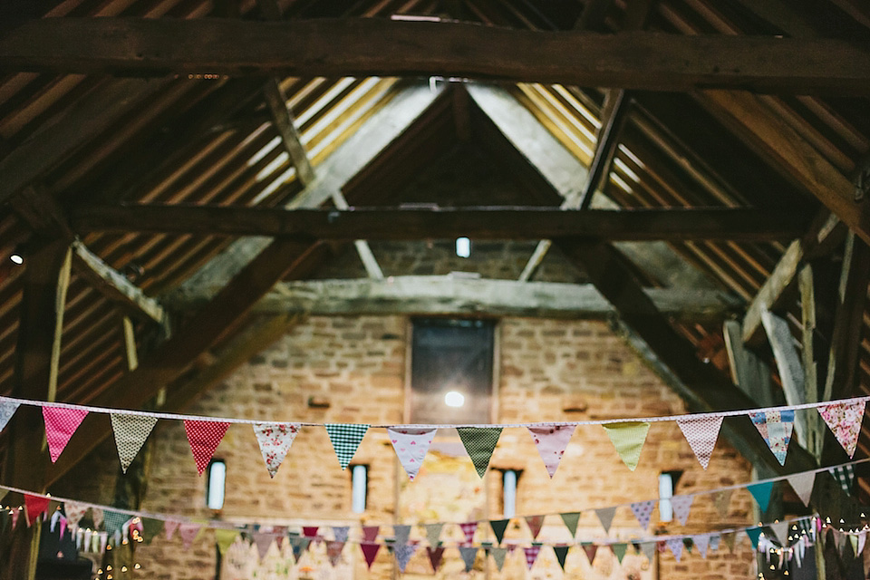 wpid294148 Ben de Lisi wedding dress spring barn wedding 44 - Ben de Lisi for a High Street Bride and her Delightful DIY Spring Barn Wedding wpid294148 Ben de Lisi wedding dress spring barn wedding 44