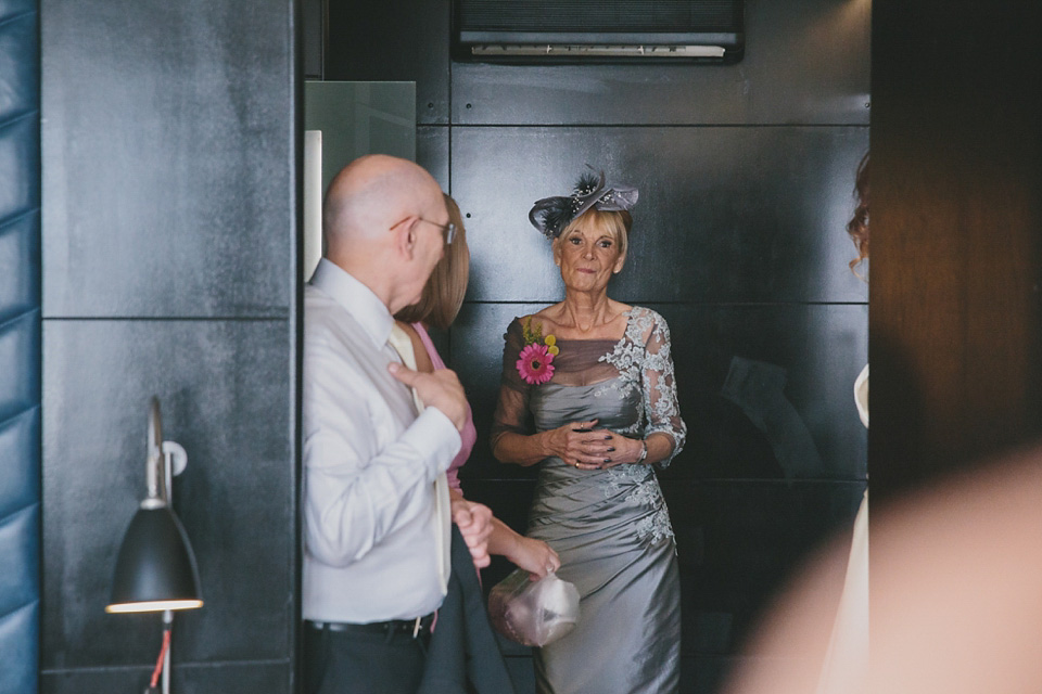 Bride Alex wears Lusan Mandongus for her London wedding held at the Village Underground in Shoreditch. Photography by McKInley Rodgers. village underground, shoreditch, lusan mandongus, mckinley rodgers
