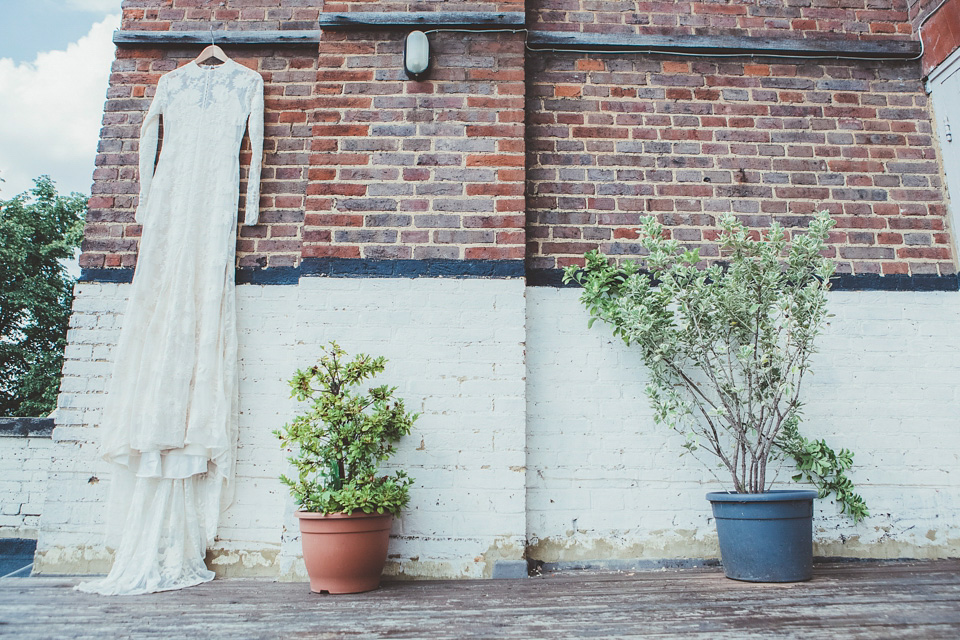 rue de seine, 70s wedding, boho bride, bohemian wedding, london pub wedding, philippa james photography, minna veil