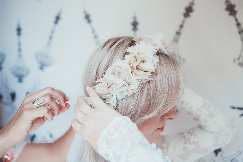 rue de seine, 70s wedding, boho bride, bohemian wedding, london pub wedding, philippa james photography, minna veil