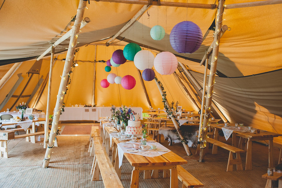 The Hanging Lantern Company - hanging paper lanterns and other pretty products to help you style and decorate your wedding day - visit www.hanginglanterns.co.uk. paper lanterns, hanging lanterns, wedding lanterns, wedding paper lanterns