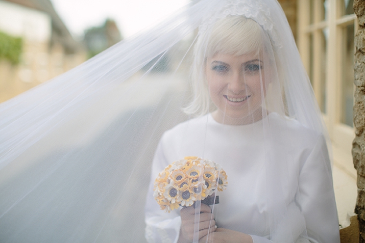 Vintage 1960s wedding dresses-38