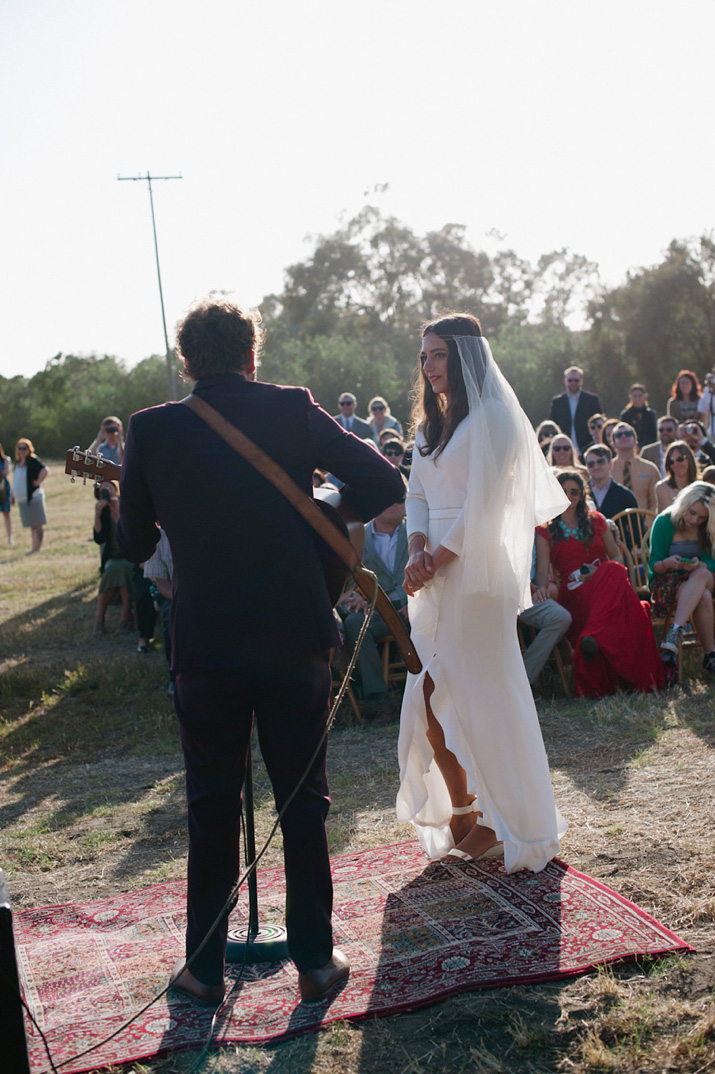 californian weddings, ranch weddings, 70's style wedding dress