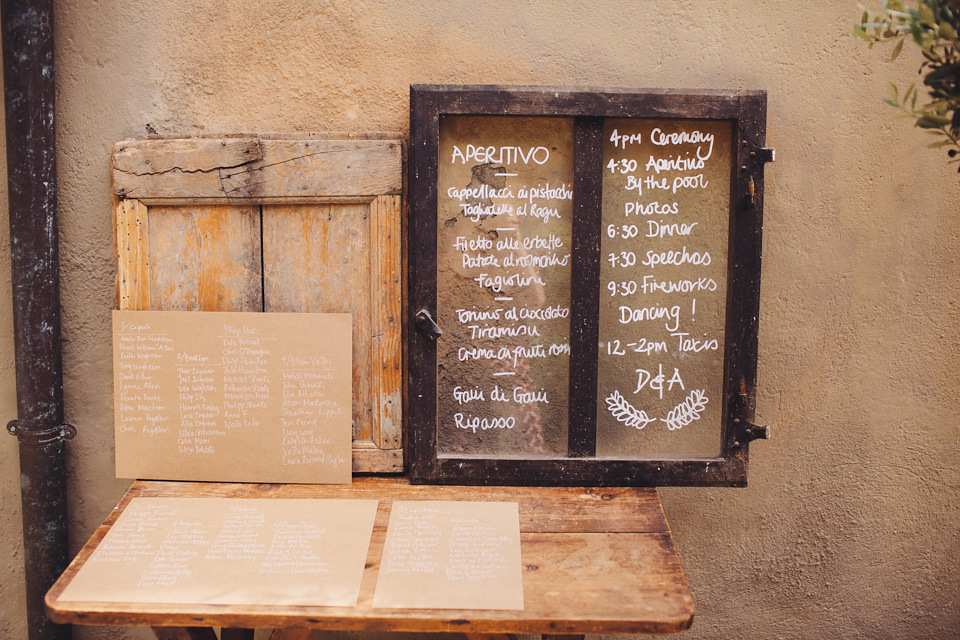 A black tie wedding in Italy with a rustic Italian vibe - photography by Laura McCluskey. black tie wedding, italian wedding, rustic italian wedding, destination wedding, laura mccluskey photography, lm photography
