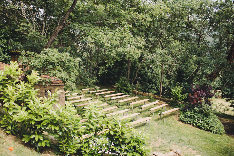 A black tie wedding in Italy with a rustic Italian vibe - photography by Laura McCluskey. black tie wedding, italian wedding, rustic italian wedding, destination wedding, laura mccluskey photography, lm photography