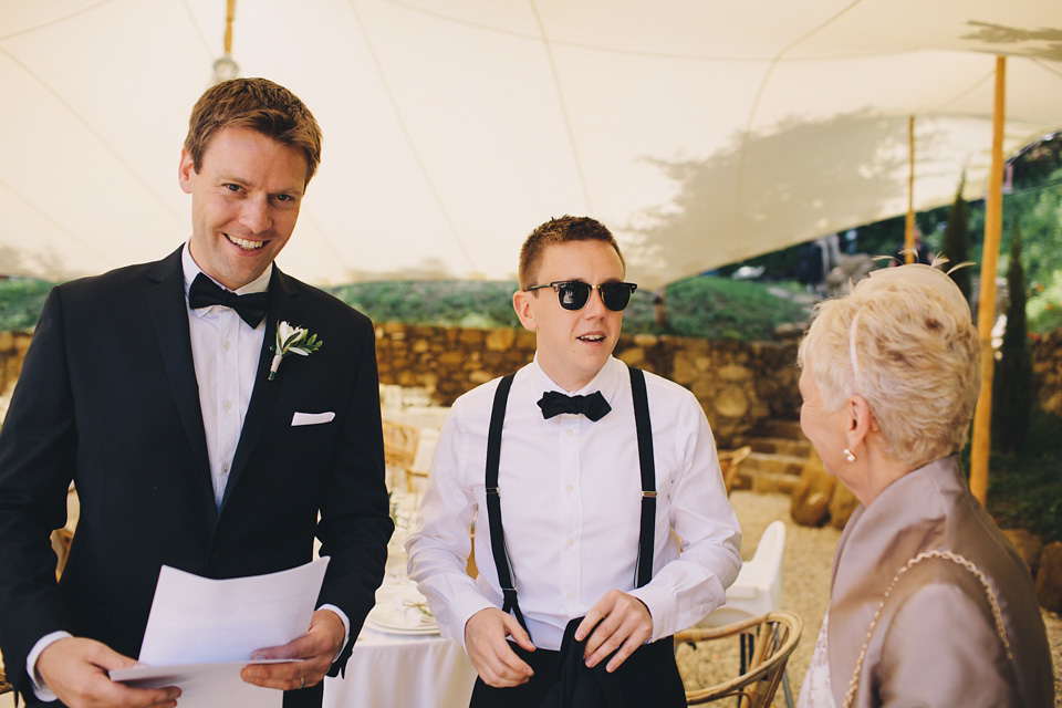 A black tie wedding in Italy with a rustic Italian vibe - photography by Laura McCluskey. black tie wedding, italian wedding, rustic italian wedding, destination wedding, laura mccluskey photography, lm photography