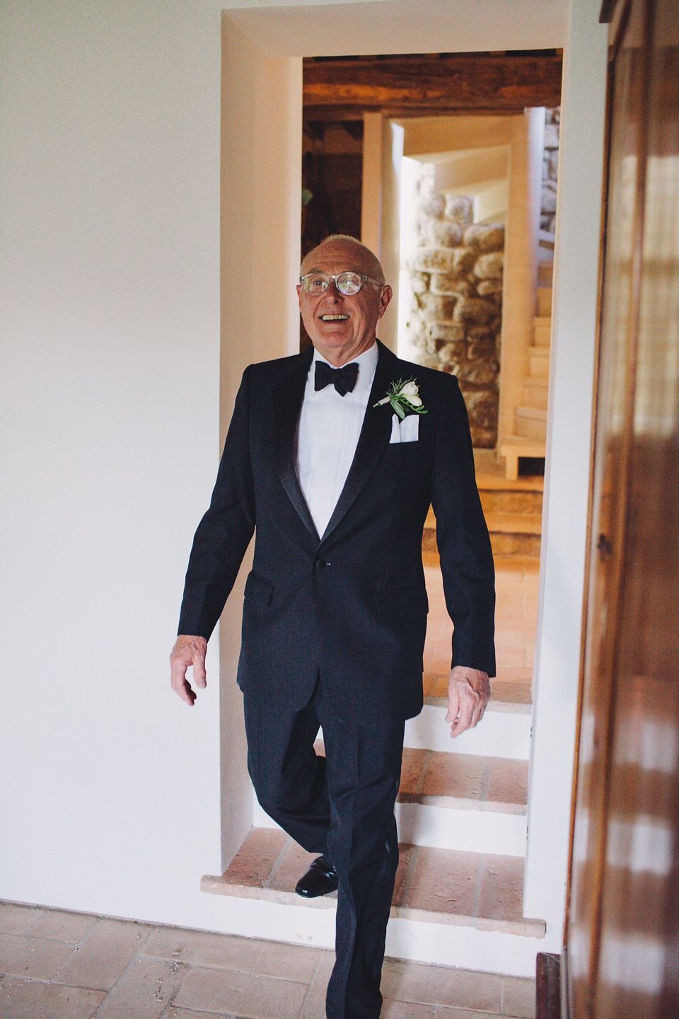 A black tie wedding in Italy with a rustic Italian vibe - photography by Laura McCluskey. black tie wedding, italian wedding, rustic italian wedding, destination wedding, laura mccluskey photography, lm photography