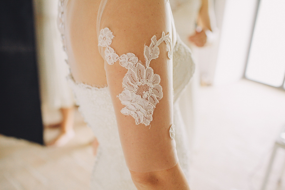 A black tie wedding in Italy with a rustic Italian vibe - photography by Laura McCluskey. black tie wedding, italian wedding, rustic italian wedding, destination wedding, laura mccluskey photography, lm photography