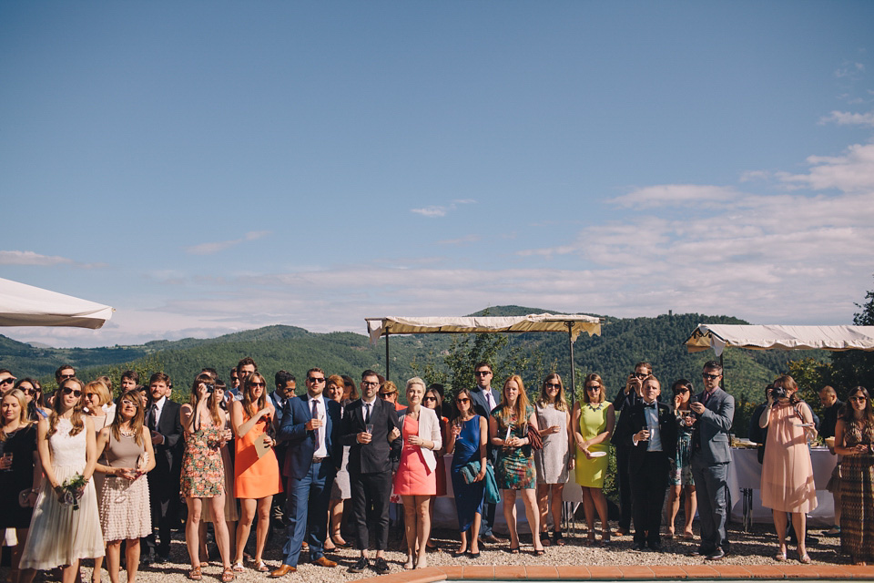 A black tie wedding in Italy with a rustic Italian vibe - photography by Laura McCluskey. black tie wedding, italian wedding, rustic italian wedding, destination wedding, laura mccluskey photography, lm photography