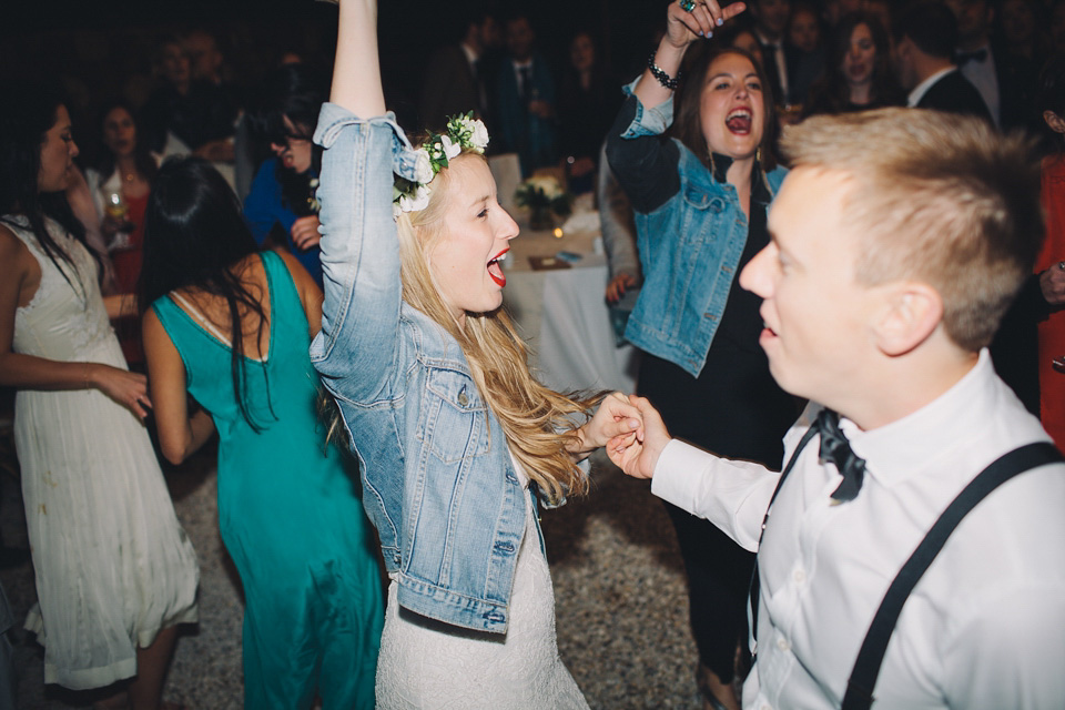 A black tie wedding in Italy with a rustic Italian vibe - photography by Laura McCluskey. black tie wedding, italian wedding, rustic italian wedding, destination wedding, laura mccluskey photography, lm photography