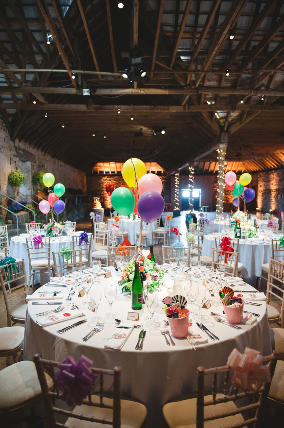 colourful wedding, barn wedding, bespoke sassi holford, mack photography