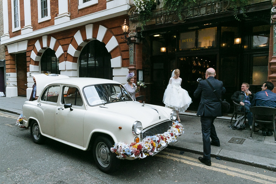 shoreditch weddings, the yard shoreditch, nick tucker photography, black and white wedding photography, japanese afternoon tea