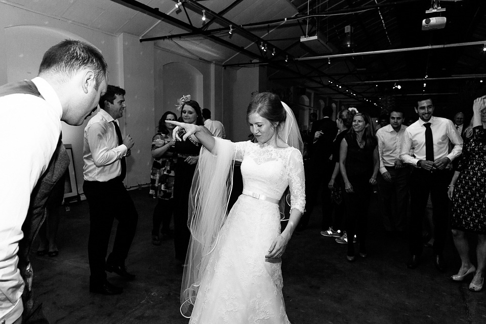 shoreditch weddings, the yard shoreditch, nick tucker photography, black and white wedding photography, japanese afternoon tea