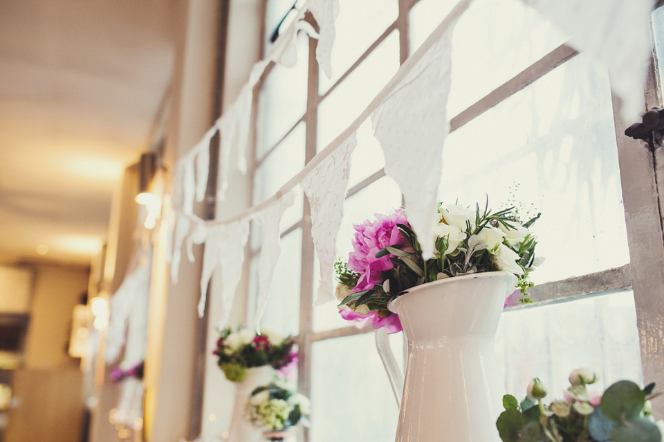 sylvia ghost, ghost wedding dress, brockwell lido, lisa jane photography, quirky cool wedding