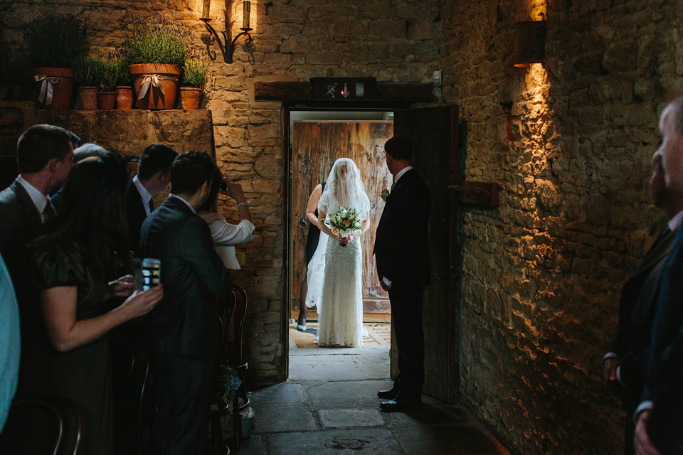 azalea jenny packham, cripps barn, cotswolds wedding venues, craig and kate photography, kelly spence, juliet cap veil, vintage veil