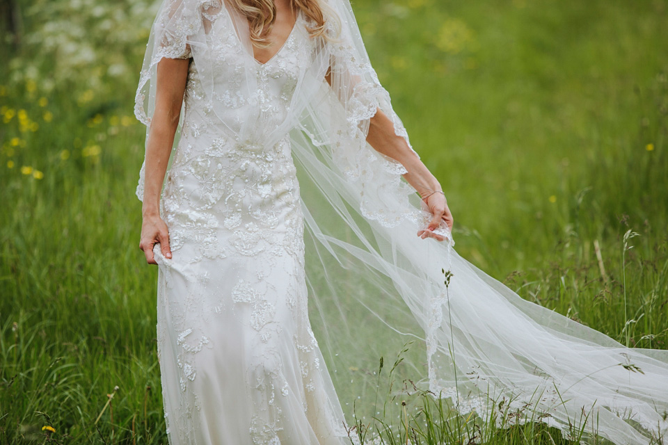 azalea jenny packham, cripps barn, cotswolds wedding venues, craig and kate photography, kelly spence, juliet cap veil, vintage veil