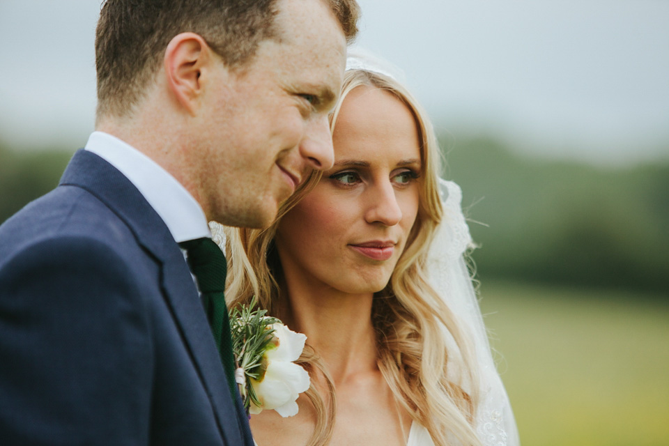 azalea jenny packham, cripps barn, cotswolds wedding venues, craig and kate photography, kelly spence, juliet cap veil, vintage veil