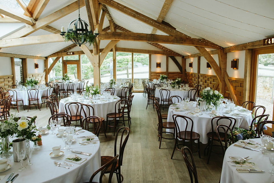 azalea jenny packham, cripps barn, cotswolds wedding venues, craig and kate photography, kelly spence, juliet cap veil, vintage veil