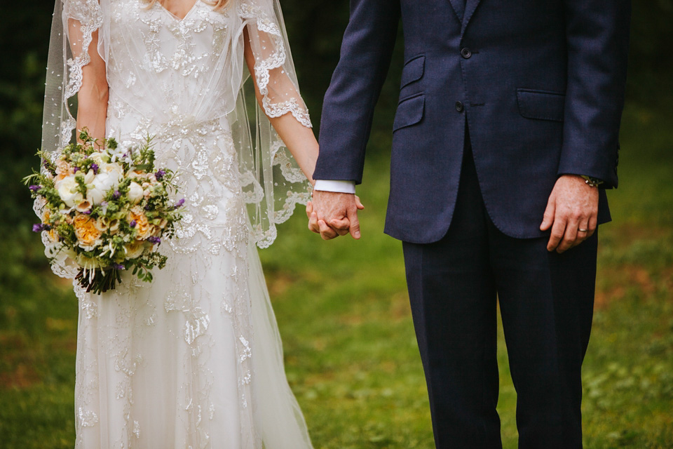 azalea jenny packham, cripps barn, cotswolds wedding venues, craig and kate photography, kelly spence, juliet cap veil, vintage veil