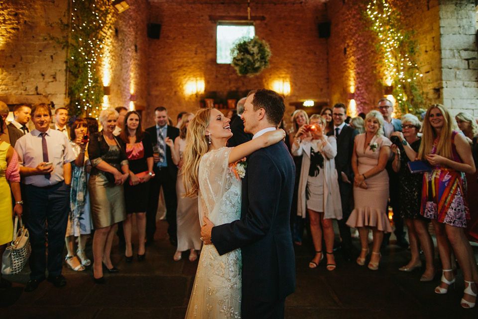 azalea jenny packham, cripps barn, cotswolds wedding venues, craig and kate photography, kelly spence, juliet cap veil, vintage veil