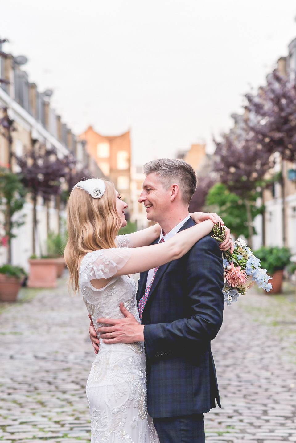 eliza jane howell, london town hall weddings, emmie scott photography, beaded wedding dress, 1930s style wedding