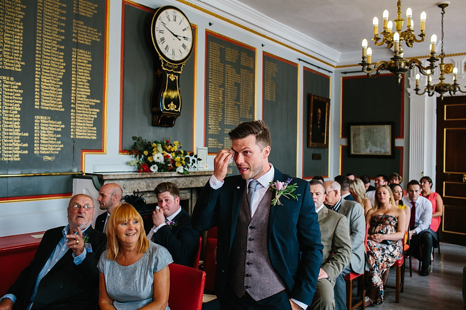 A bride wearing a David's Bridal gown and veil for her laid back and elegant wedding in Rye. Photography by Richard Ware. davids bridal, rye weddings, richard ware photography