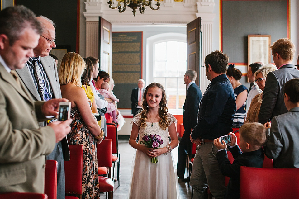A bride wearing a David's Bridal gown and veil for her laid back and elegant wedding in Rye. Photography by Richard Ware. davids bridal, rye weddings, richard ware photography